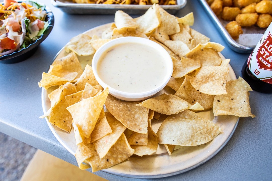 Chips & Queso