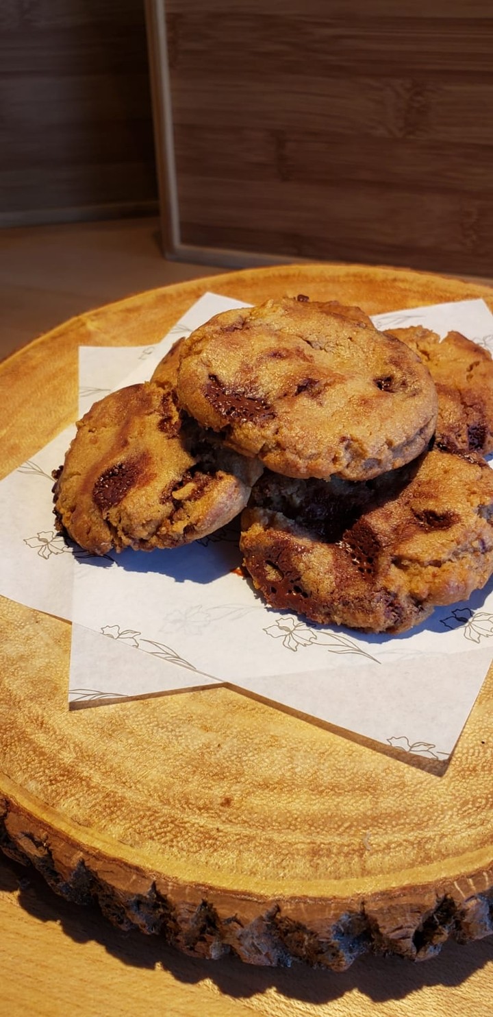 Peanut Butter Chocolate Cookies (5 pc)