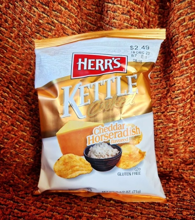 Herr's Cheddar & Horseradish Chips