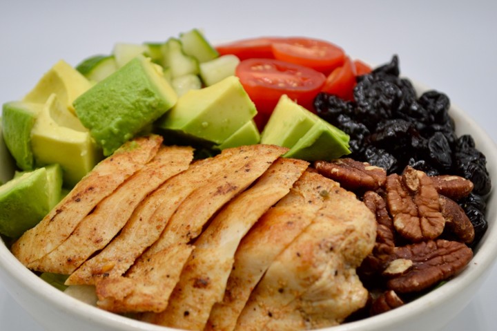 Grilled Chicken & Avocado Salad