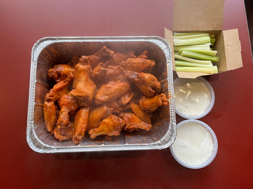 PARTY WINGS TRAY