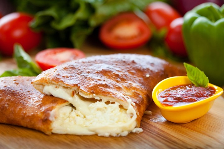 Medium Calzone