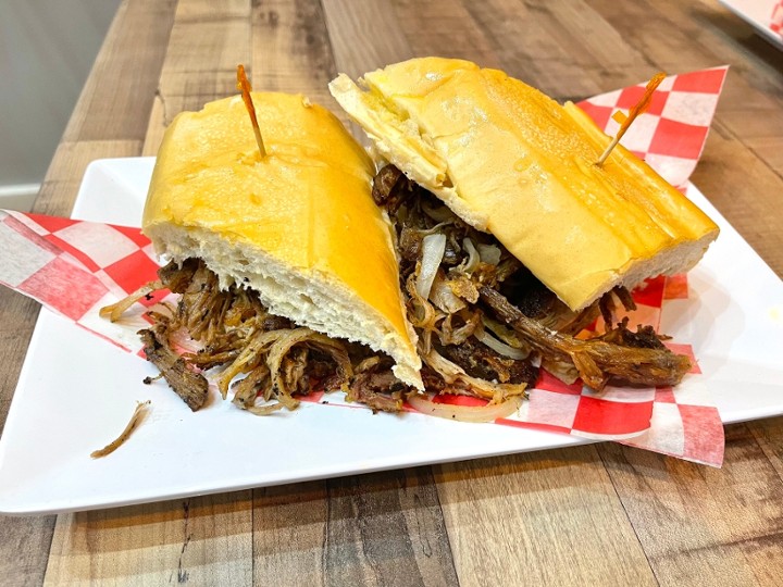 Pan con Lechon w/ Fries