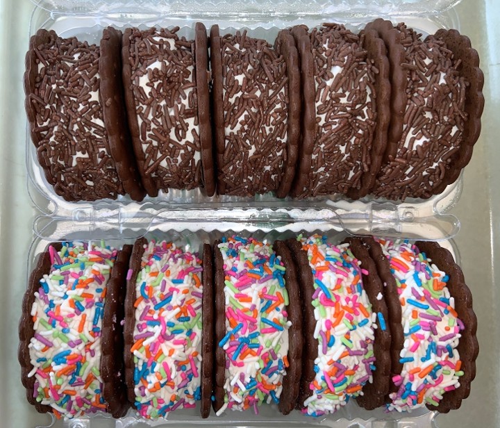 5 Pack Ice Cream Sandwiches with Sprinkles