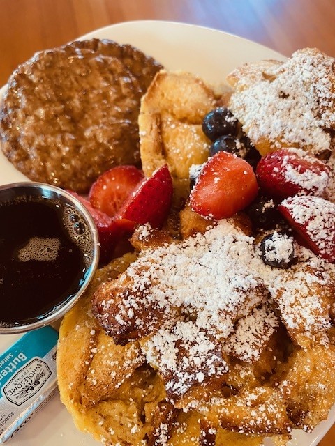 French Toast w/ Berries (Cannot be made GF)