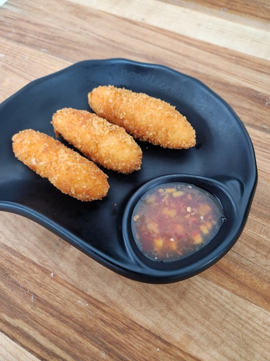 B-12 Fried Shrimp Stick with Cheese (3 PCs) 炸芝士蝦條