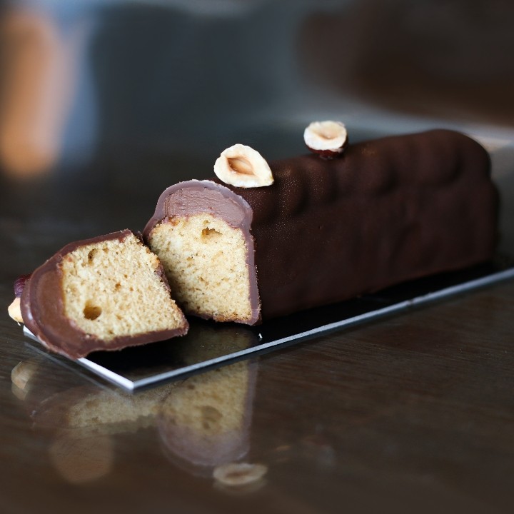 "Praline" Travel Cake, Hazelnut-Caramel (gluten-free)