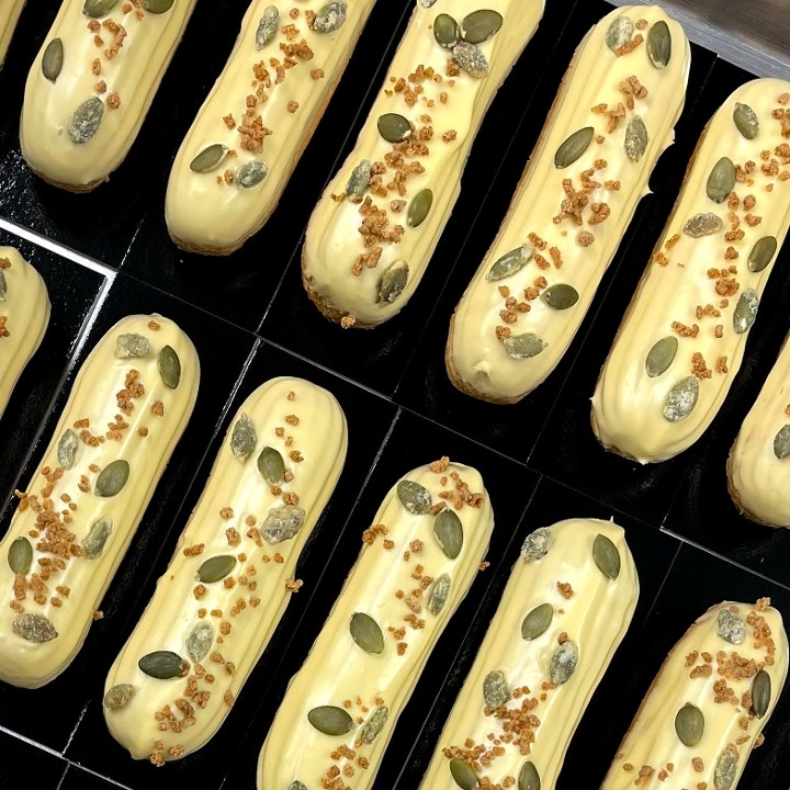 Pumpkin-Orange Eclair