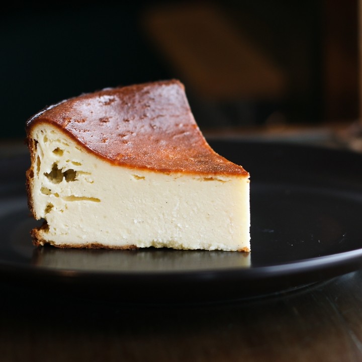 Basque Cheesecake (8", ⅙ Slice) - Vanilla Bean (gluten-free, nut-free)