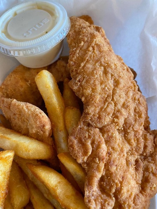 Kids Chicken Strips with house fries