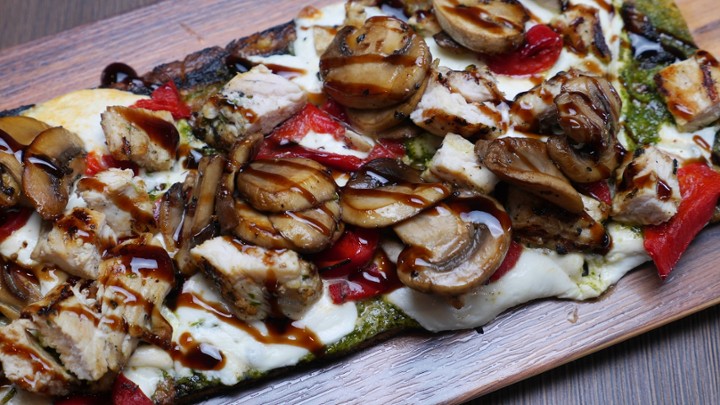 Chicken & Pesto Flatbread Pizza