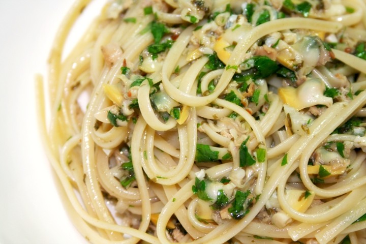 Spaghetti with Clams Sauce