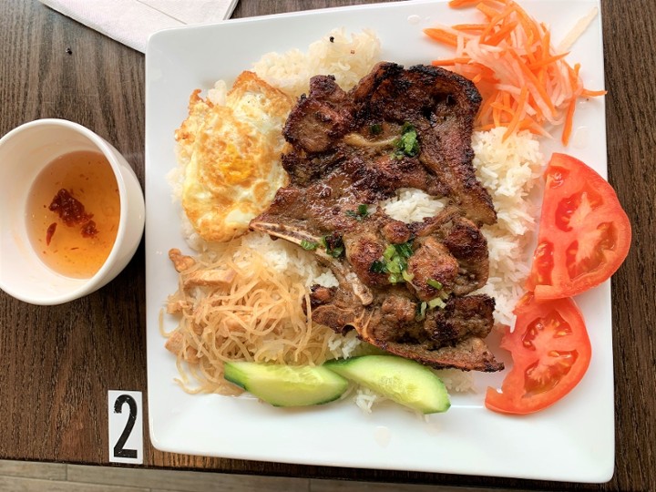 48a. Grilled Pork Chop with Broken Rice/Com Tam Suon nuong Bi