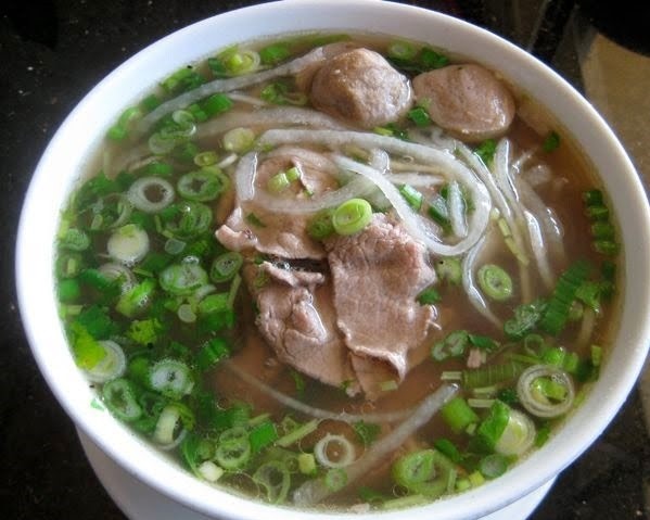 8. Rare Steak and Meatball Noodle Soup/ Pho Tai Bo Vien
