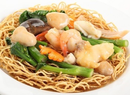 27. Crispy Egg Noodle w/ Seafood and vegetable /Mi Xao Gion Hai San
