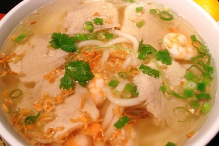 44. Shrimp and Pork Udon Noodle/ Banh Canh Tom Thit