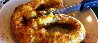 CRAB PRETZEL UNCOOKED