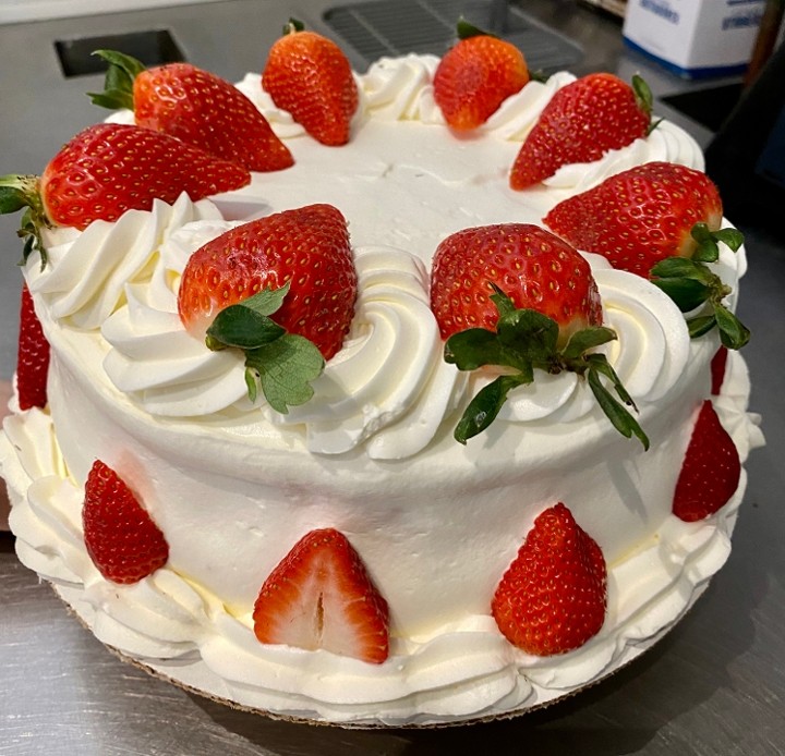 Snow White Cake w/Strawberries 2-Layer