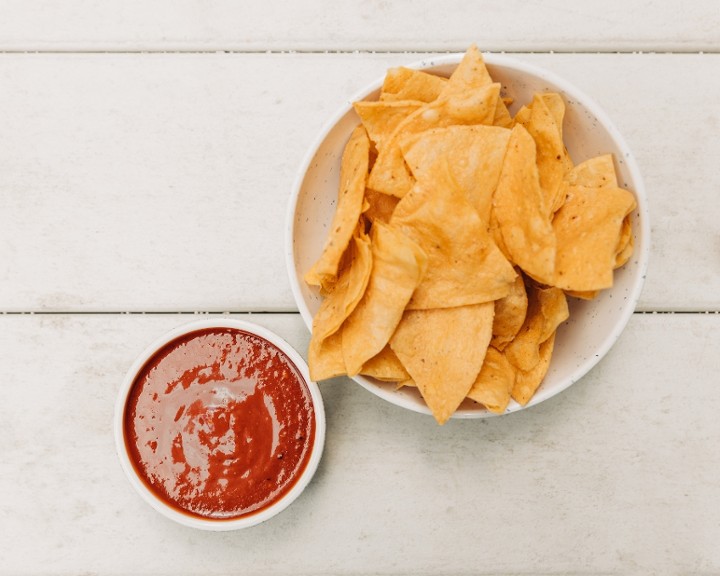 Chips & Salsa Roja