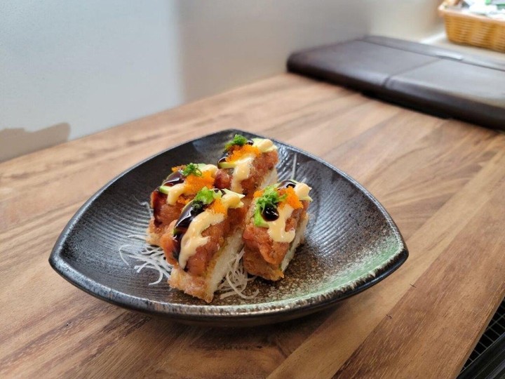 A4-CRISPY RICE WITH SPICY TUNA (4PCS)