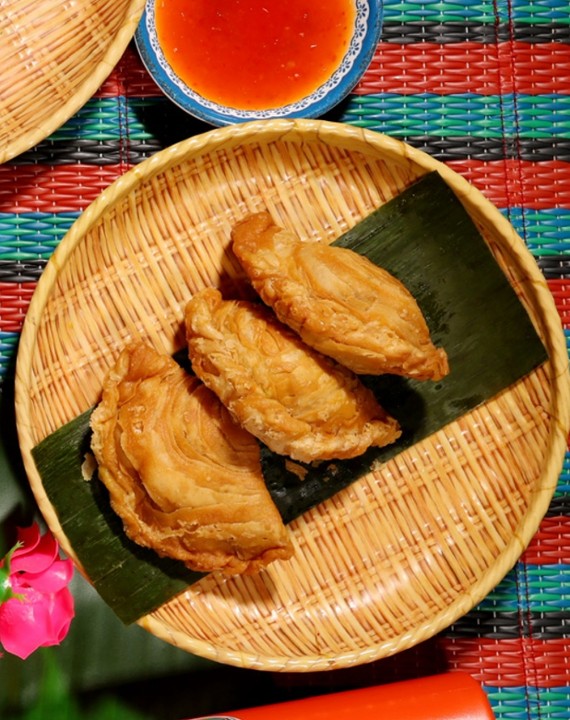 Chicken Curry Puffs