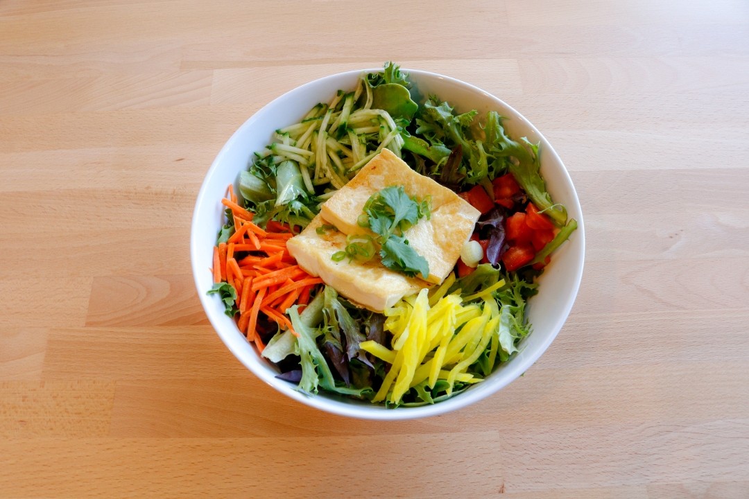 Mixed Greens with Organic Tofu (miso ginger dressing)