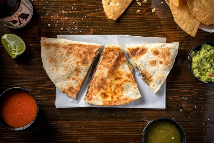 Quesadilla Con Carne (Ground Steak)