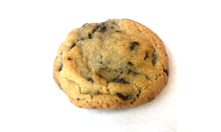 MUFFIN TOP CHOCOLATE CHIP COOKIE