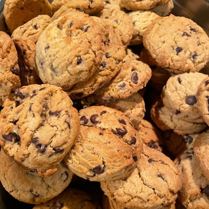 12 MUFFIN TOP CHOCOLATE CHIP COOKIES