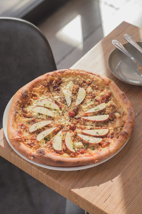 Apple & Sausage Pizza