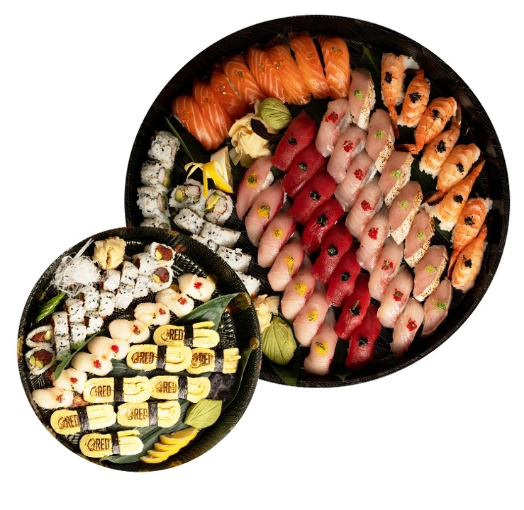 Sushi Deluxe (64 pcs nigiri + 4 rolls)