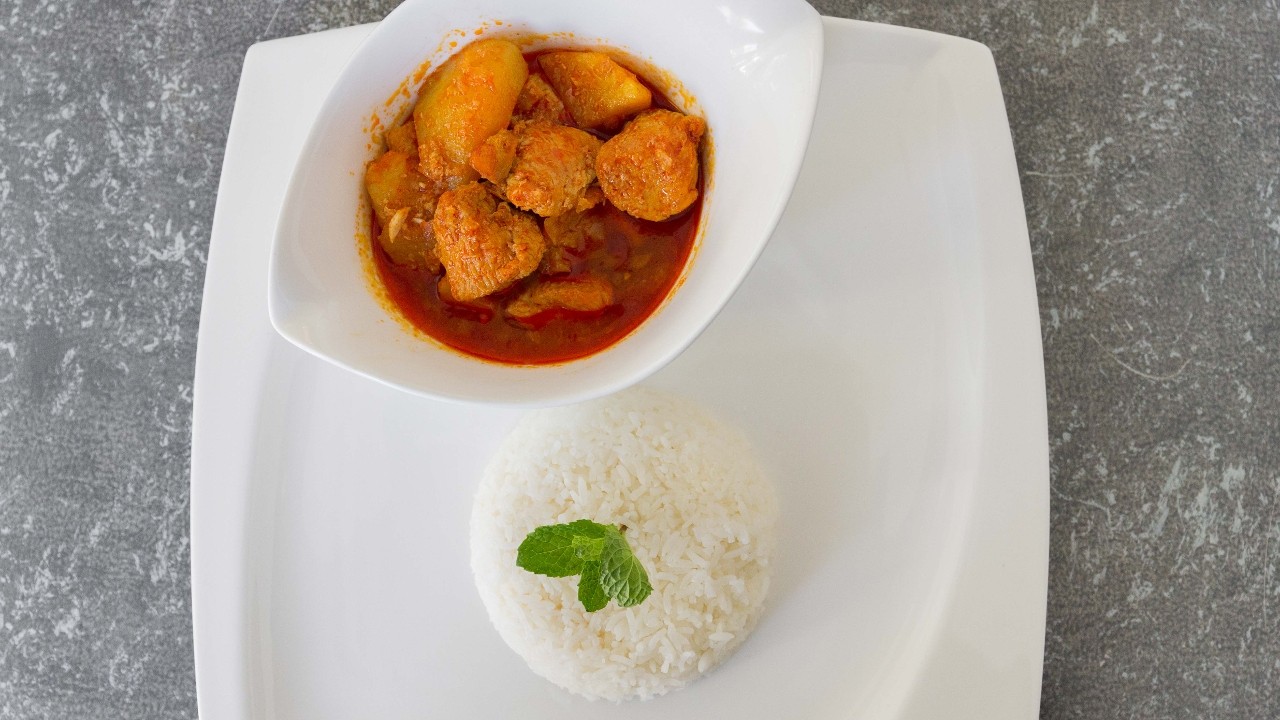 (L) Chicken Curry