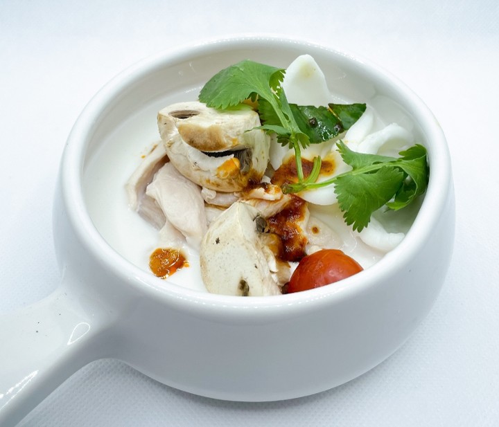 Coconut Soup with Chicken