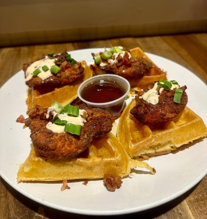 CHICKEN & WAFFLES