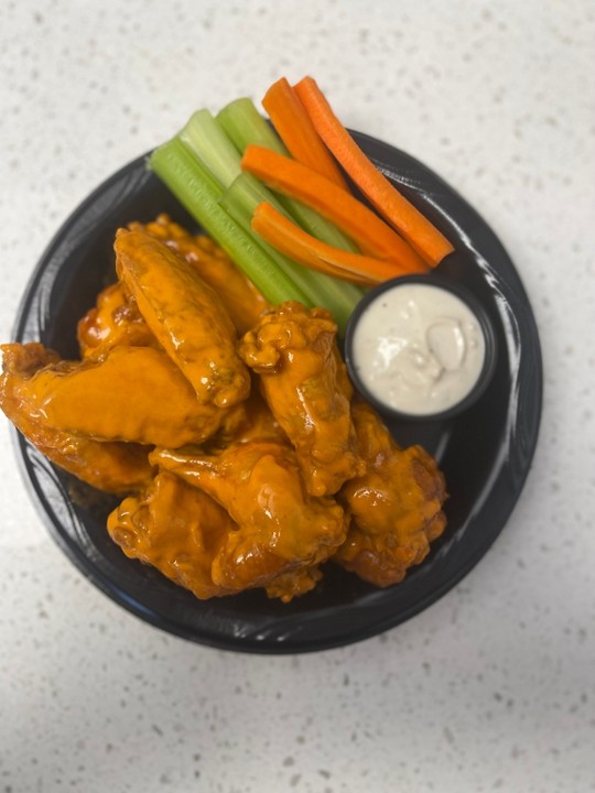 10 Wings includes dips and veggies