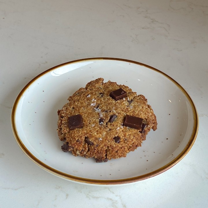 vegan chocolate chunk cookie