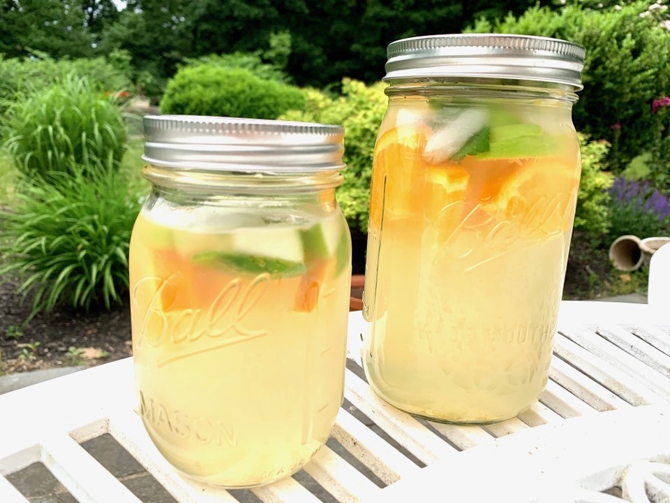 White Sangria 16 oz