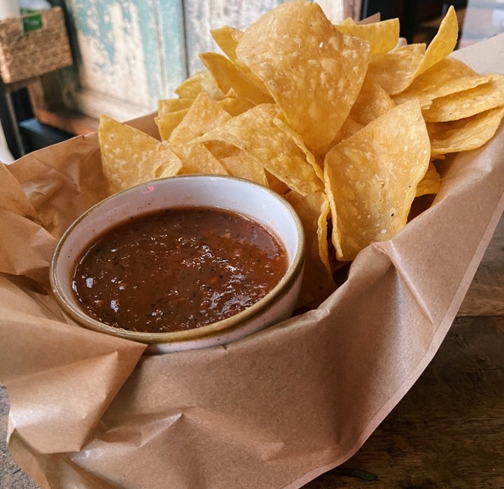 House-made Chips & Salsa