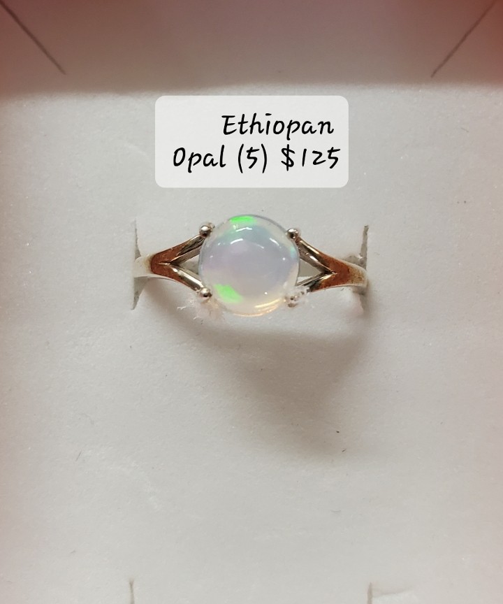 Ethiopian Opal Size 5
