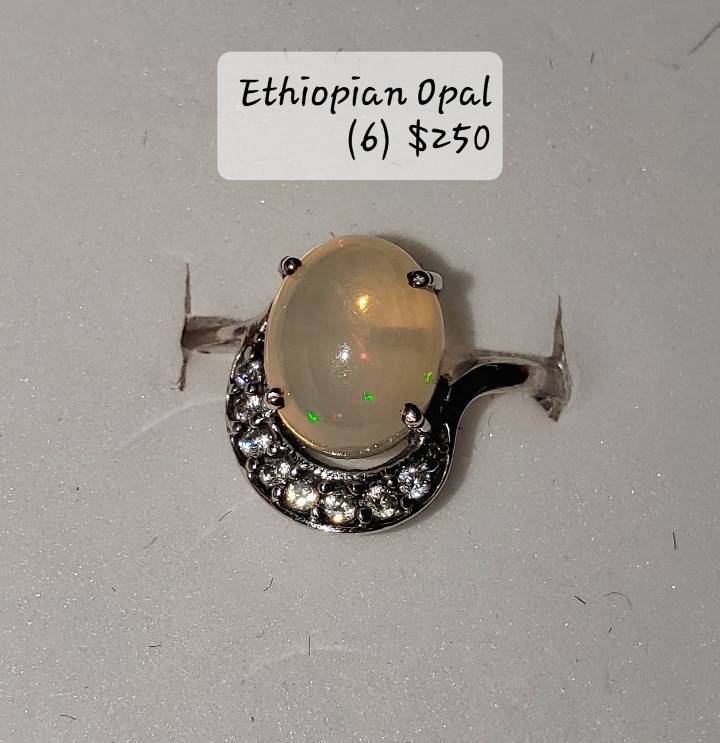 Ethiopian Opal Size 6
