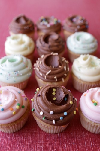 (12) Assorted Cupcakes, Nuts OK