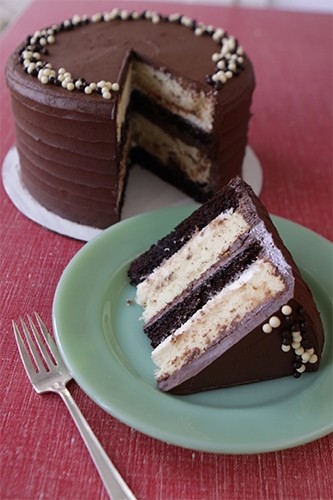 8" Crowd Pleaser Cake w/Choco Buttercream