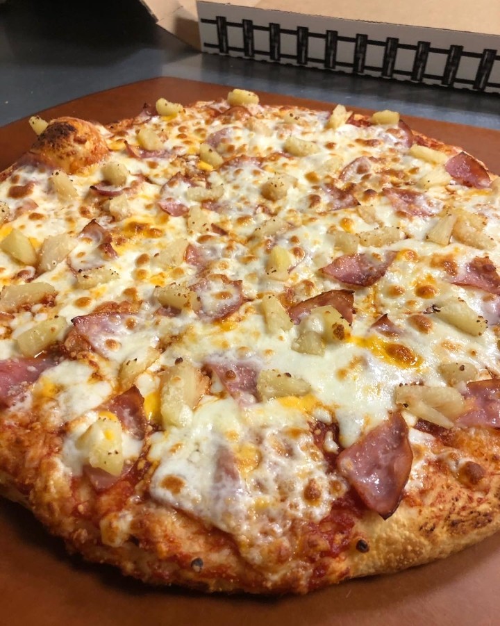 16" Xtra Large Hawaiian Pizza