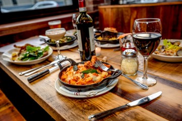 Monument Restaurant & Tavern