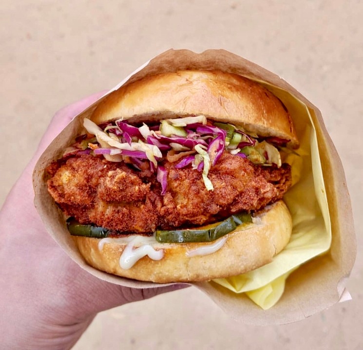 CLASSIC CHICKEN SANDWICH