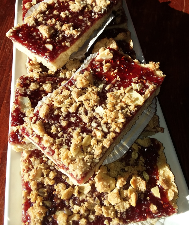 Raspberry Almond Bar