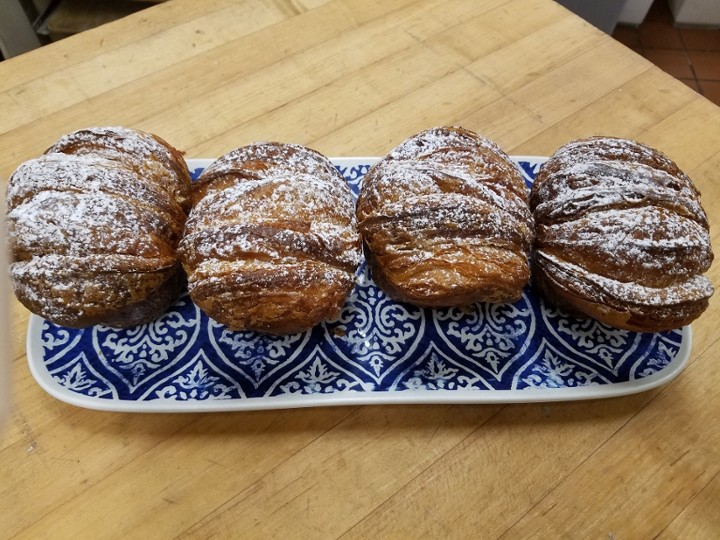 Mixed Berry Cruffin