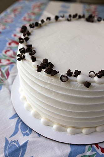 8" Chocolate Cake w/Van BC