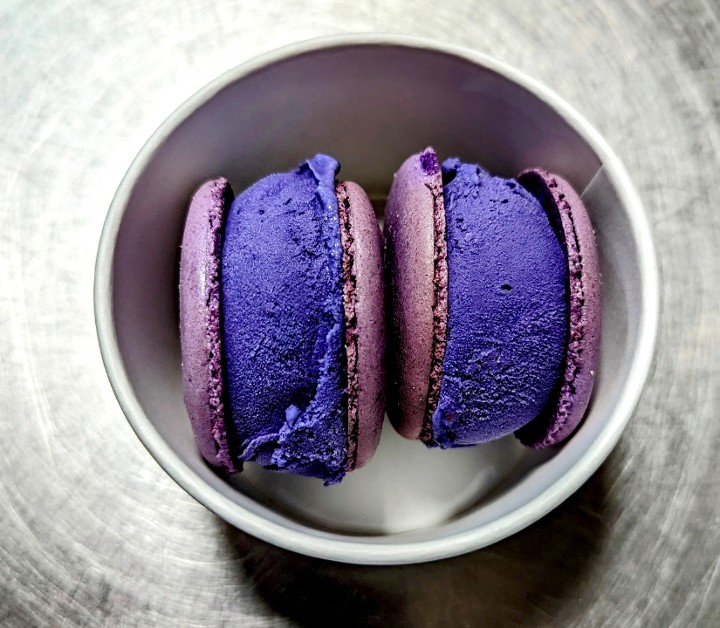 Ube macaron ice cream