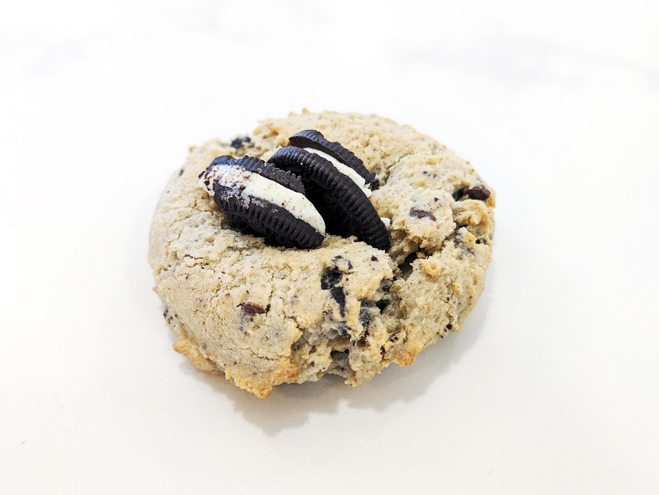Oreo chocolate chips cookie